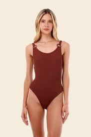 TEXTURED WAVE BARN RED TAG ONE O40339
