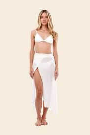 TEXTURED WHITE ROOMY SKIRT C09164