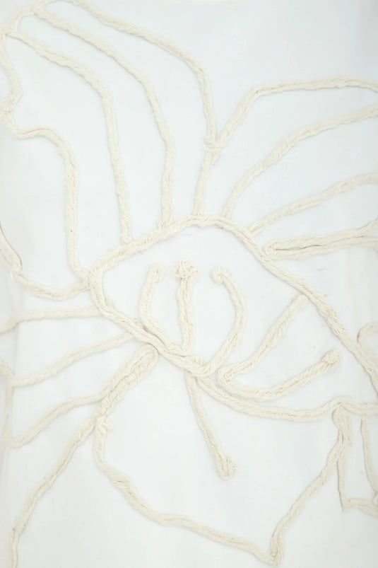 Camiseta Flor Bordada Natural
